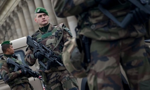 Fostul militar radicalizat arestat la Evreux, inculpat şi încarcerat
