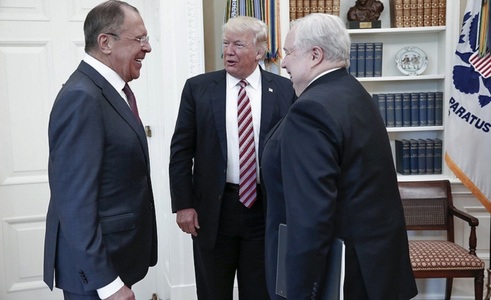 NYT: Trump a interzis accesul presei americane la întâlnirea cu Lavrov şi Kisliak; preşedinţia nu a anunţat o întâlnire între Trump şi Kissinger