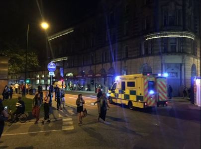 Zece din cele 22 de victime ale atentatului sinucigaş de la Manchester au fost identificate