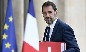 Macron se gândeşte să convoace Parlamentul la Versailles