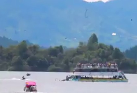 Preşedintele columbian spune că nu supraîncărcarea a dus la scufundarea vasului cu turişti