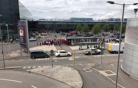 Sute de pasageri au fost evacuaţi în urma unei alarme de incendiu în terminalul 3 al aeroportului Heathrow