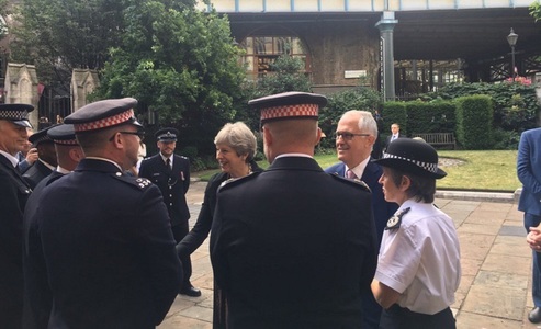 Turnbull şi May vizitează locul atentatului din Borough Market