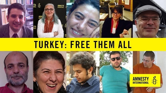 Judecători turci menţin în detenţie şase din zece activişti Amnesty pe care-i acuză de o crimă în numele unei organizaţii teroriste