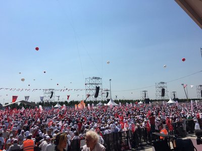 Peste 60 de manifestanţi, reţinuţi la Ankara în cursul unui protest