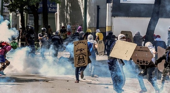 ONU acuză că autorităţile venezuelene recurg la forţă excesivă şi la arestări arbitrare pentru a suprima protestele anti-Maduro