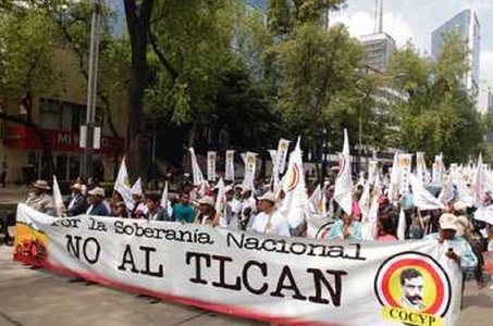 Mii de mexicani au protestat faţă de NAFTA, în timp ce negociatorii Guvernului încercau să salveze acordul