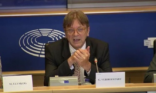 Întârzierile în negocierile cu privire la Brexit impun necesitatea unei perioade de tranziţie, avertizează Verhofstadt