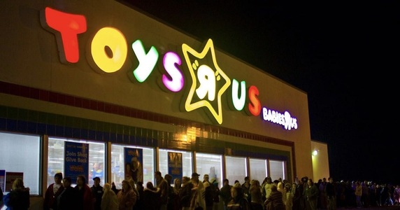 Grupul american de magazine de jucării Toys "R" Us se declară în faliment, afectat  de comerţul online