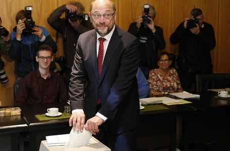 Schulz promite o ”opoziţie puternică”, în urma înfrângerii zdrobitoare în alegerile parlamentare