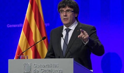 UPDATE - Puigdemont: Guvernul spaniol s-a proclamat în mod ilegal ca reprezentant al catalanilor; Rajoy a dat o "lovitură" instituţiilor catalane