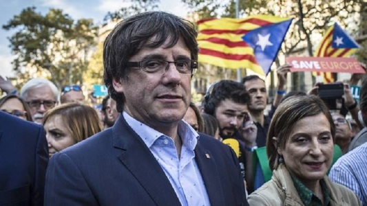 Puigdemont îşi îndeamnă susţinătorii să rămână paşnici - VIDEO