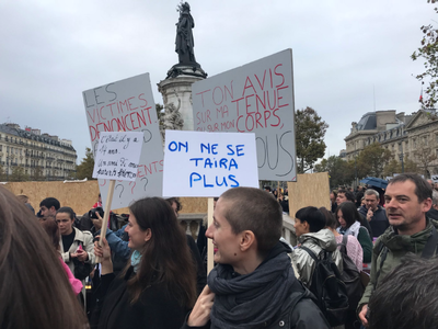 #metoo - Sute de persoane au protestat în Franţa faţă de hărţuirea sexuală