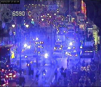 UPDATE - Un taxi a lovit pietoni la Londra; poliţia precizează că este un accident grav, dar nu este vorba despre un atac terorist. Patru persoane au fost rănite, una dintre ele grav