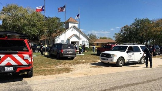 UPDATE Atac armat la o biserică baptistă din Texas, soldat cu cel puţin 27 de morţi şi peste 20 de răniţi - FOTO, VIDEO