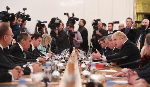 Boris Johnson încearcă să depăşească tensiunile cu Moscova