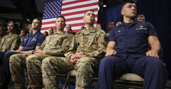 Persoanele transgen se pot înrola în armata americană