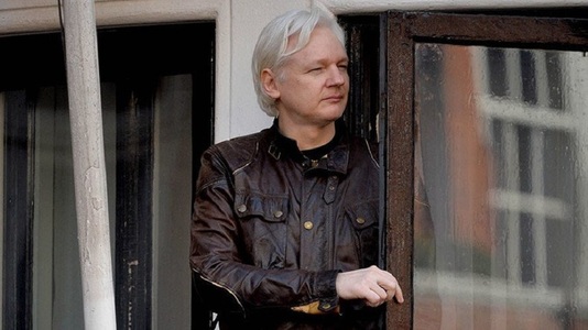 Julian Assange a primit cetăţenia ecuadoriană în decembrie, spune ministrul de Externe din Ecuador