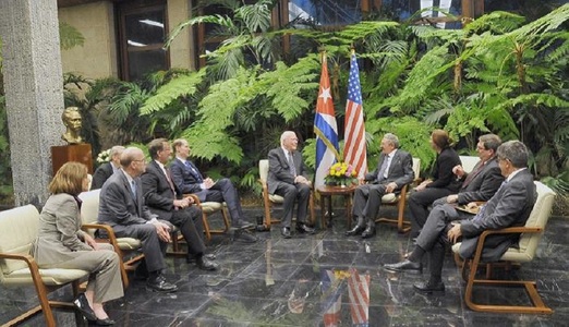 Raul Castro primeşte o delegaţie de congresmeni democraţi americani 