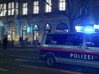 UPDATE - Patru persoane grav rănite în două atacuri cu cuţitul, la Viena; un afgan a fost reţinut

