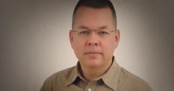 Pastorul american Andrew Brunson, judecat în Turcia cu privire la activităţi ”teroriste” în contul reţelei lui Gülen şi PKK şi spionaj