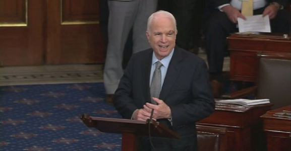 McCain, supus unei operaţii intestinale, se află într-o stare stabilă