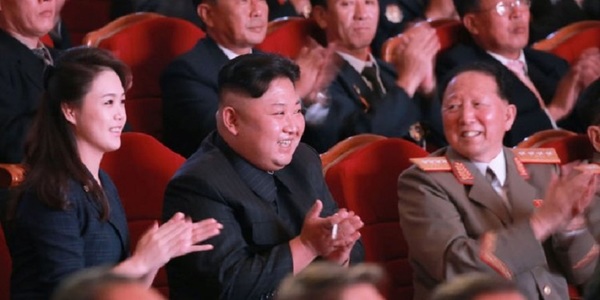 Kim Jong Un îşi ridică soţia, Ri Sol Ju, la rangul de ”Primă Doamnă”, înaintea summiturilor cu Coreea de Sud şi SUA