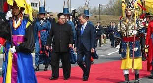 Prima rundă de discuţii în summitul intercoreean s-a încheiat. Moon consideră discuţiile „un cadou pentru lume”. Kim doreşte întâlniri mai dese şi promite oprirea testelor nucleare: „Nu vă vom mai întrerupe somnul de dimineaţă”

