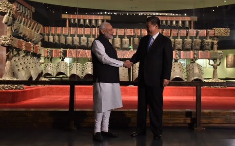 Xi îl primeşte pe Modi pentru a deschide ”un nou capitol” în relaţiile bilaterale chinezo-indiene
