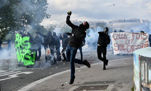Guvernul francez respinge acuzaţii cu privire la un eşec în urma violenţelor de 1 Mai de la Paris