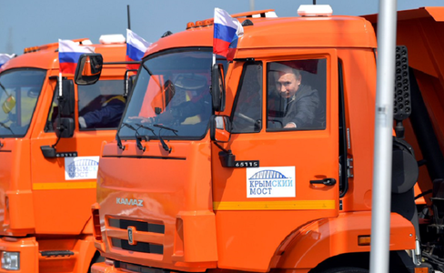 Inaugurarea ”Podului Crimeei” de către Putin, condamnată de SUA, UE şi Ucraina