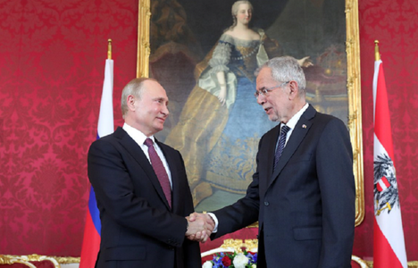 Ridicarea sancţiunilor occidentale impuse Rusiei este în beneficiul tuturor, pledează Putin în Austria