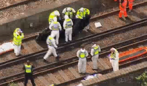 Trei persoane ucise de tren în sudul Londrei