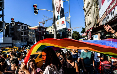 Activişti LGBTI participanţi la un marş interzis, dispersaţi de poliţia turcă