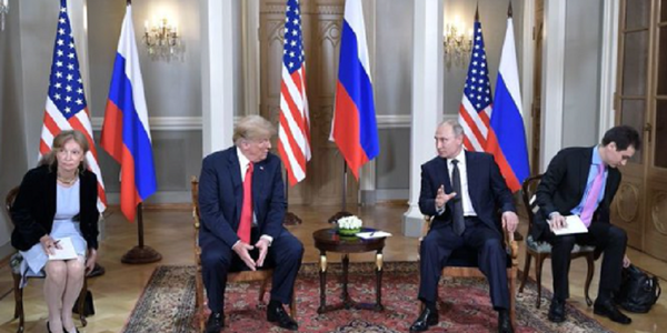 Democraţii vor să o audieze pe interpreta lui Trump pe tema summitului cu Putin