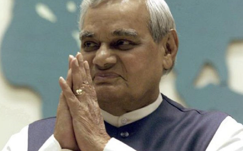 Fostul premier indian Atal Bihari Vajpayee încetează din viaţă la vârsta de 93 de ani