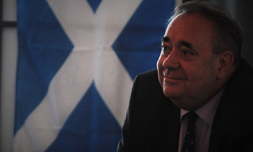 Fostul premier Alex Salmond, vizat de acuzaţii de agresiune sexuală, contestă o procedură lansată împotriva sa de Guvernul scoţian