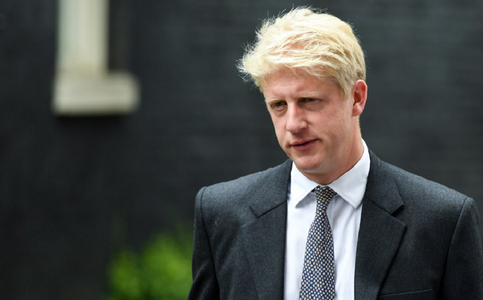 Secretarul de stat britanic însărcinat cu Transportul Jo Johnson, fratele eurofil al lui Boris Johnson, demisionează din Guvern şi cere un referendum pe tema ieşirii din UE