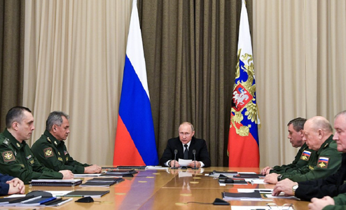 Kremlinul va riposta în cazul retragerii SUA din Tratatul INF, avertizează din nou Putin