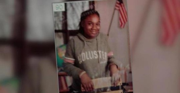 SUA: Sandra Parks, o elevă din Milwaukee autoare a unui eseu anti-arme premiat, ucisă de un glonţ în dormitorul casei sale

