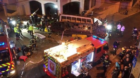 Douăzeci şi opt de răniţi uşor la Lisabona, în urma deraierii unui tramvai