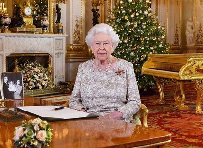 Discursul reginei Elizabeta a II-a de Crăciun. Suverana Regatului Unit se descrie drept "o bunică foarte ocupată" - VIDEO