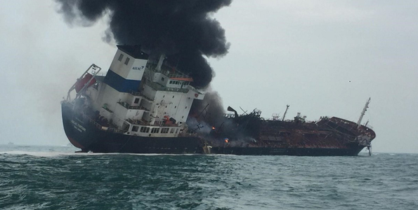 Un mort într-un incendiu la bordul unui petrolier, în apele Hong Kongului