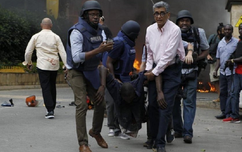 Cel puţin cinci morţi într-un atac jihadist la Nairobi, revendicat de gruparea Al-Shabaab