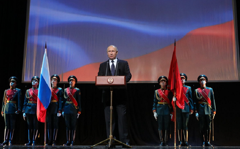 Putin sărbătoreşte spiritul ”de necucerit” al Leningradului