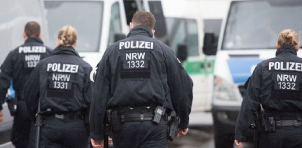 Trei presupuşi jihadişti irakieni suspectaţi de pregătirea unui atentat, arestaţi în Germania