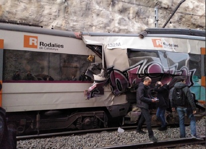 Accident feroviar lângă Barcelona - un mort şi 16 răniţi