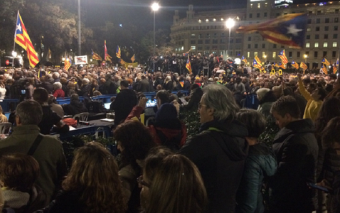 Mii de manifestanţi la Barcelona împotriva procesului separatiştilor catalani