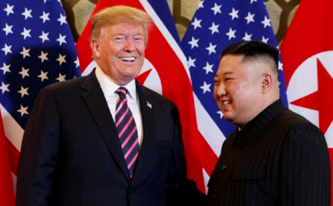 Trump, criticat dur în SUA după ce i-a luat apărarea lui Kim Jong Un pe tema morţii studentului american Otto Warmbier