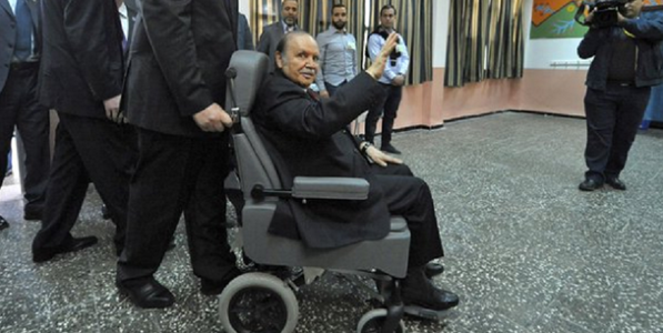 Preşedintele algerian Abdelaziz Bouteflika renunţă să mai candideze la al cincilea mandat şi amână alegerile alegerile prezidenţiale pe termen nedefinit